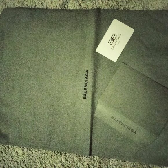 Balenciaga Alaska Fur Boot - Picture 4 of 9